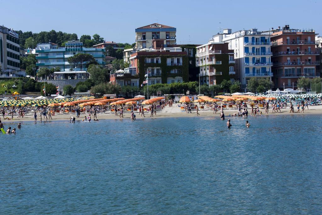 Blu Star Hotel Gabicce Mare Luaran gambar