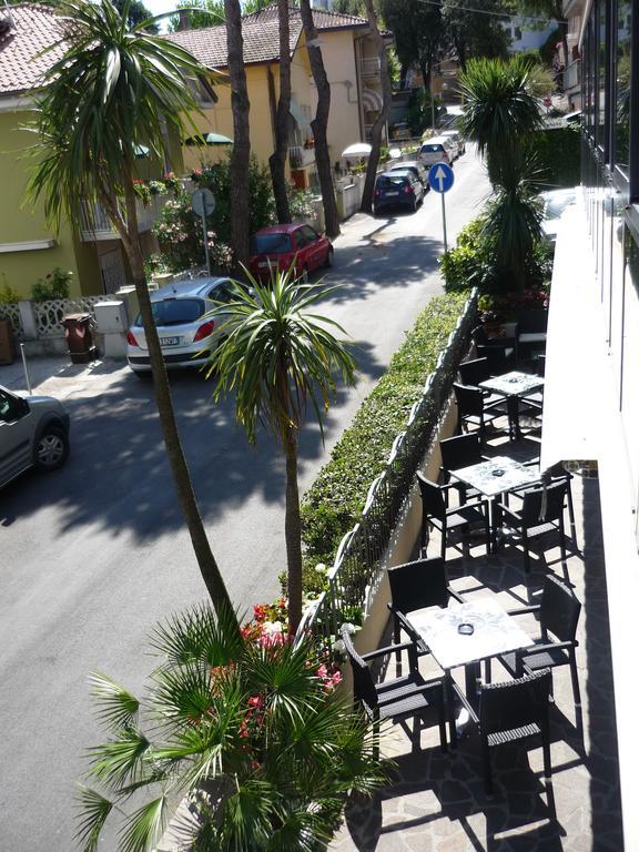 Blu Star Hotel Gabicce Mare Luaran gambar